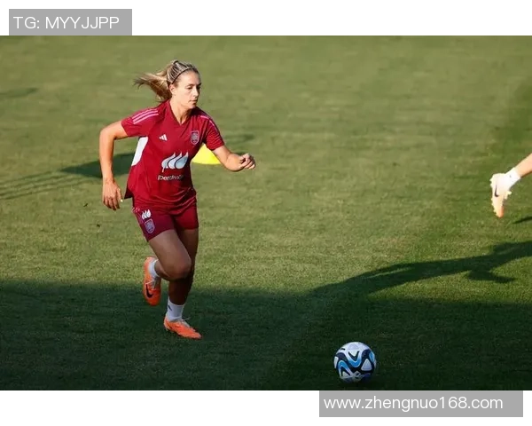 女足球星产子背后的父亲身份揭晓，揭秘她们的家庭生活与职业平衡